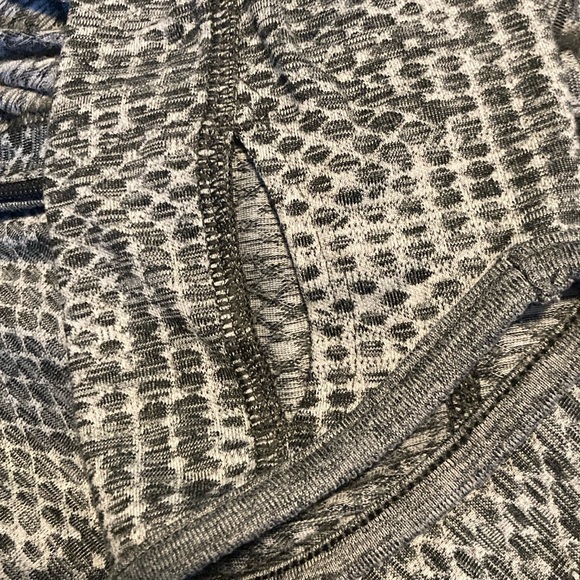 The North Face Motivation Quarter Zip - Picture 6 of 6